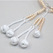 画像をギャラリービューアに読み込む, フルール念珠 8寸 絹房 小田巻 樹脂製 パール塗装 創価学会 数珠