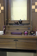 画像をギャラリービューアに読み込む, イス付き仏壇 アニー・リアン ダーク 創価学会 - 東京平和堂