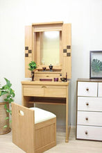 画像をギャラリービューアに読み込む, イス付き仏壇 アニー・リアン ライト 創価学会 - 東京平和堂